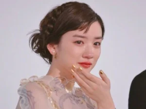 Scandal Ngoại Tình: Ngọc Nữ Mei Nagano Bị Lộ Tin Nhắn Thân Thiết Với Nam Diễn Viên Đã Có Gia Đình