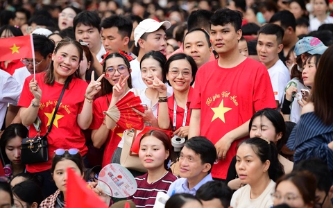 Tinh Thần Trách Nhiệm và Khát Vọng Hòa Bình Của Thế Hệ Trẻ